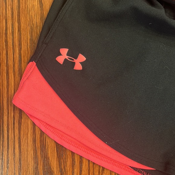 Under Armour Play Up 3.0 shorts - Picture 4 of 5